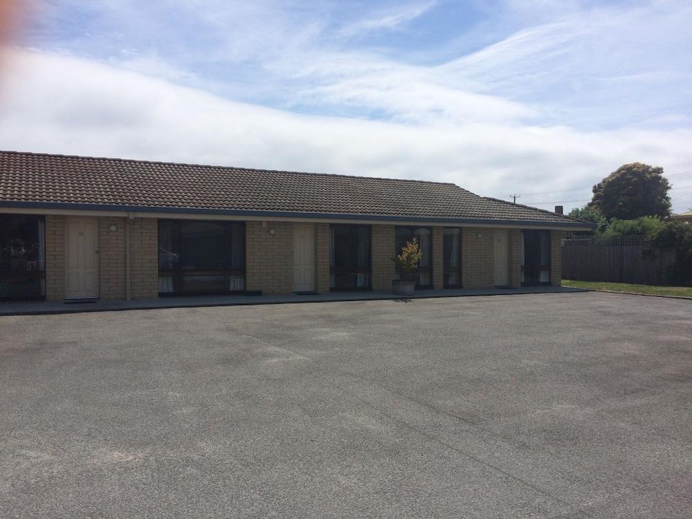 巴斯弗林德斯汽车旅馆 阿尔弗斯通 外观 照片